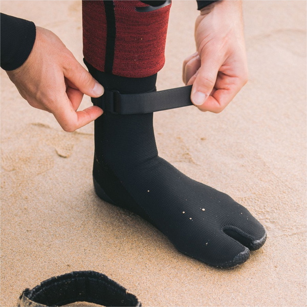 2026 C-Skins Blackout 3mm Split Toe Boots C-BOBK3ST